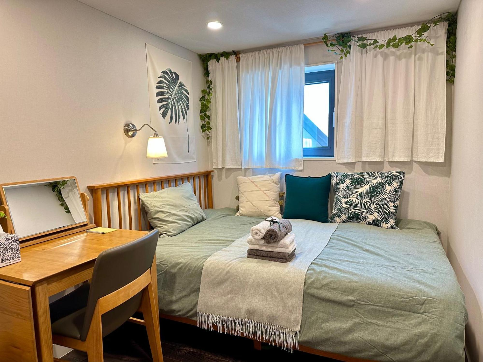 Hhzib, Homestay On A Hill In The Heart Of Seoul - 'Best Seoul Stay 2024' By Seoul Room photo
